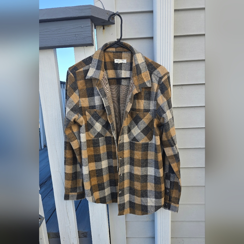 beach lunch lounge Button Down